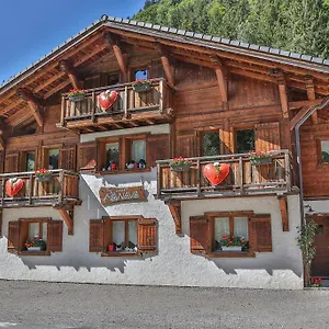 https://bed-and-breakfast-chalet-manava.hotels-rhonealpes.com